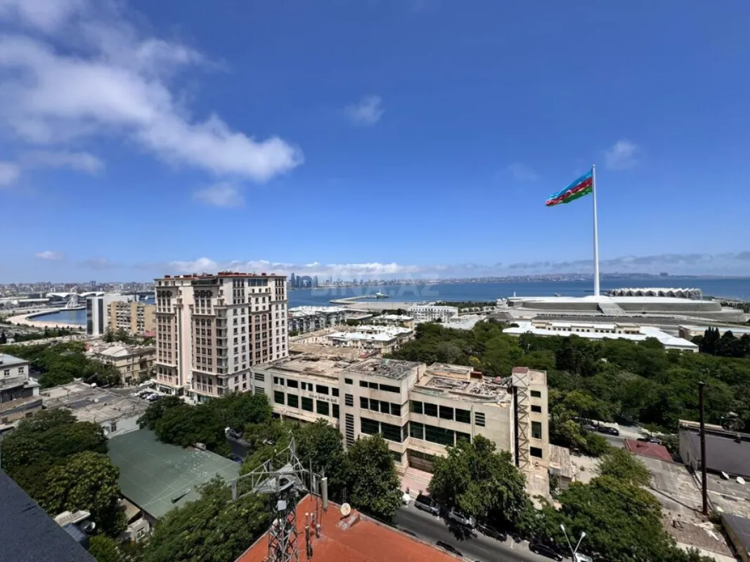 Satılır 3 otaqlı mənzil 115 m²