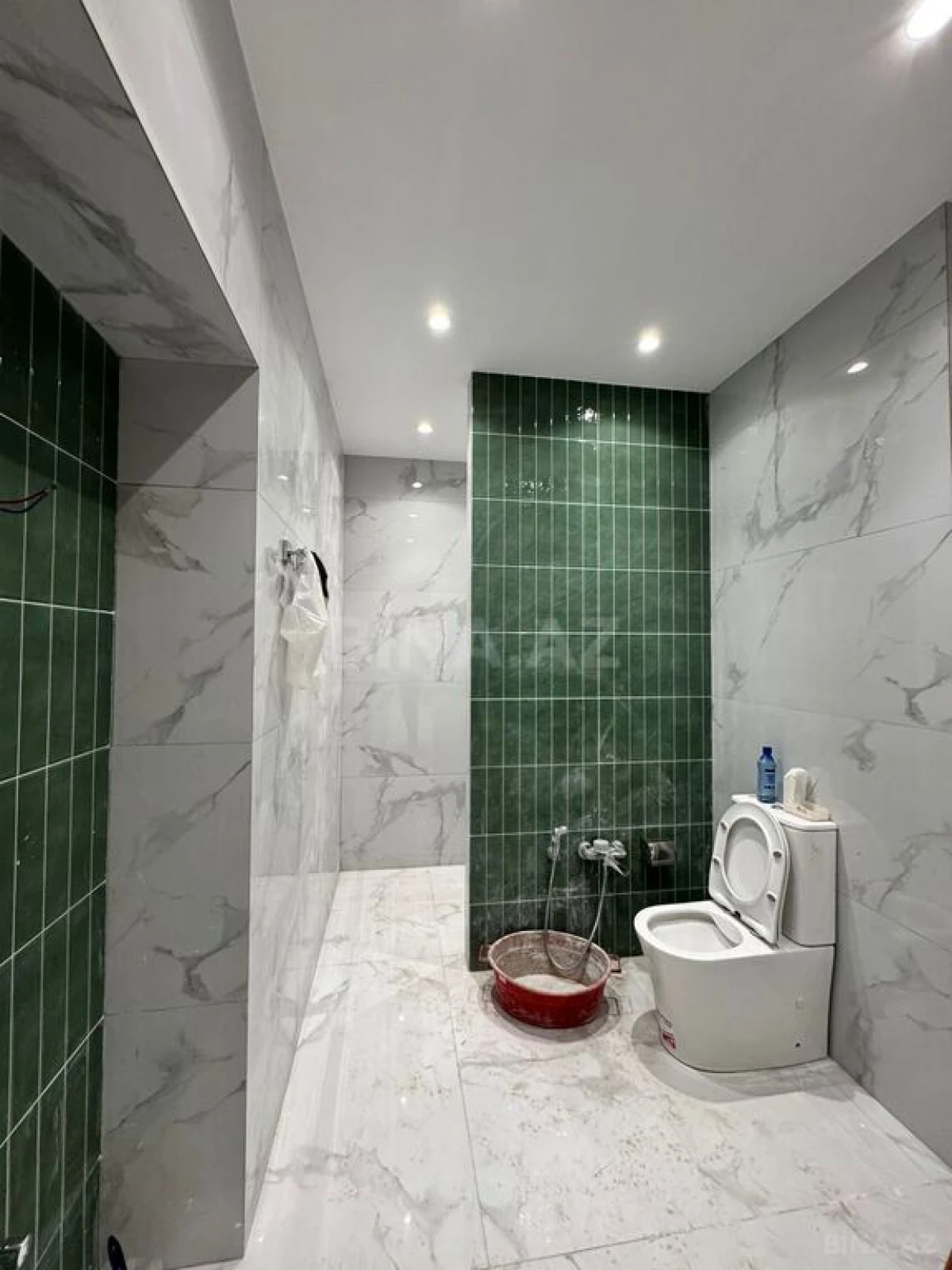 Satılır 3 otaqlı mənzil 115 m²
