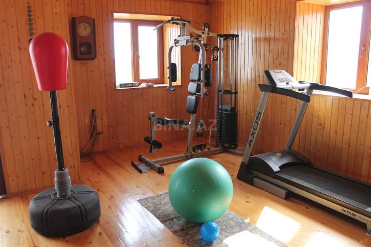 Satılır 7 otaqlı həyət evi 330 m²