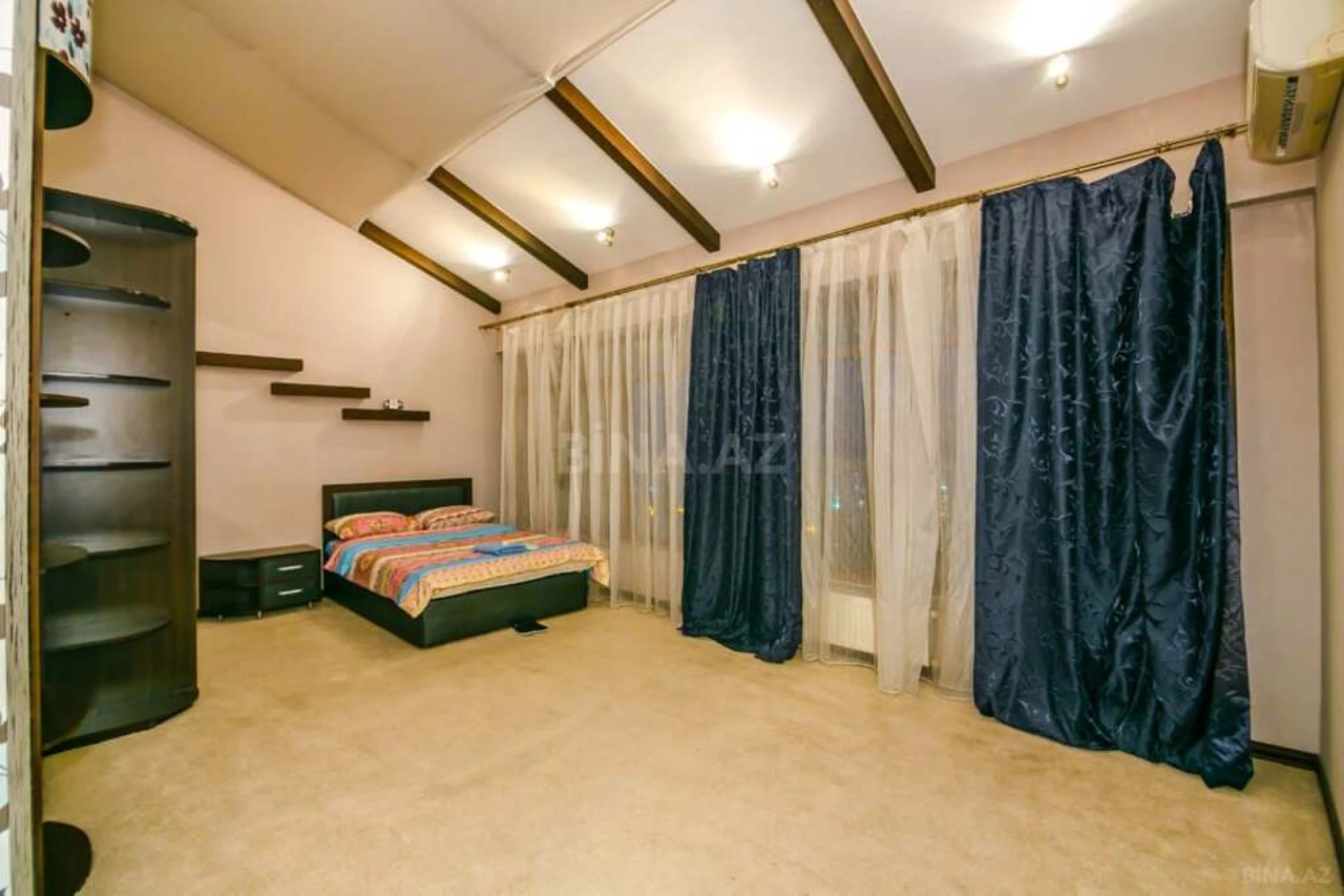 Kirayə verilir 6 otaqlı mənzil 350 m²