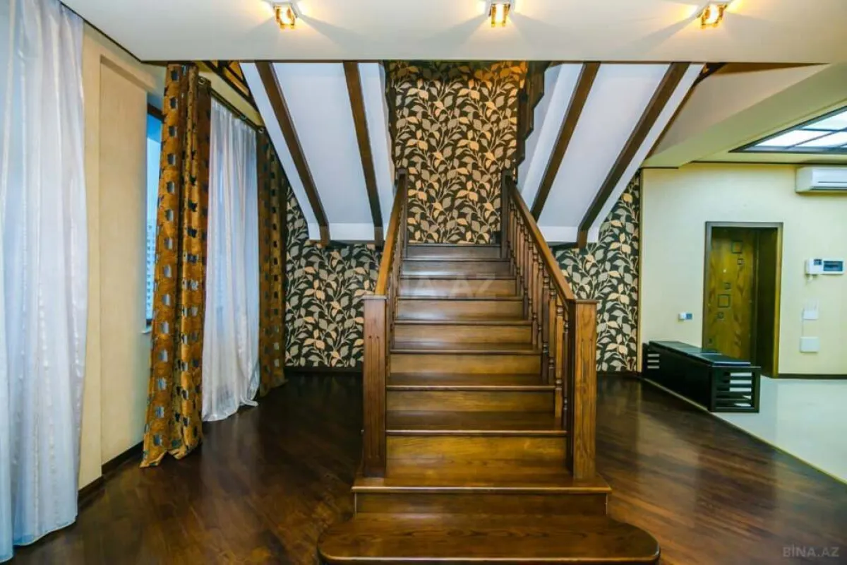 Kirayə verilir 6 otaqlı mənzil 350 m²