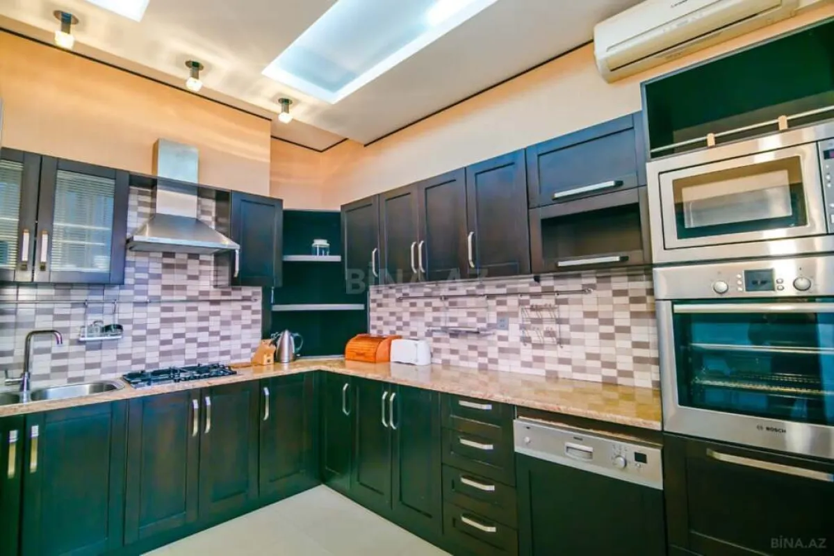 Kirayə verilir 6 otaqlı mənzil 350 m²