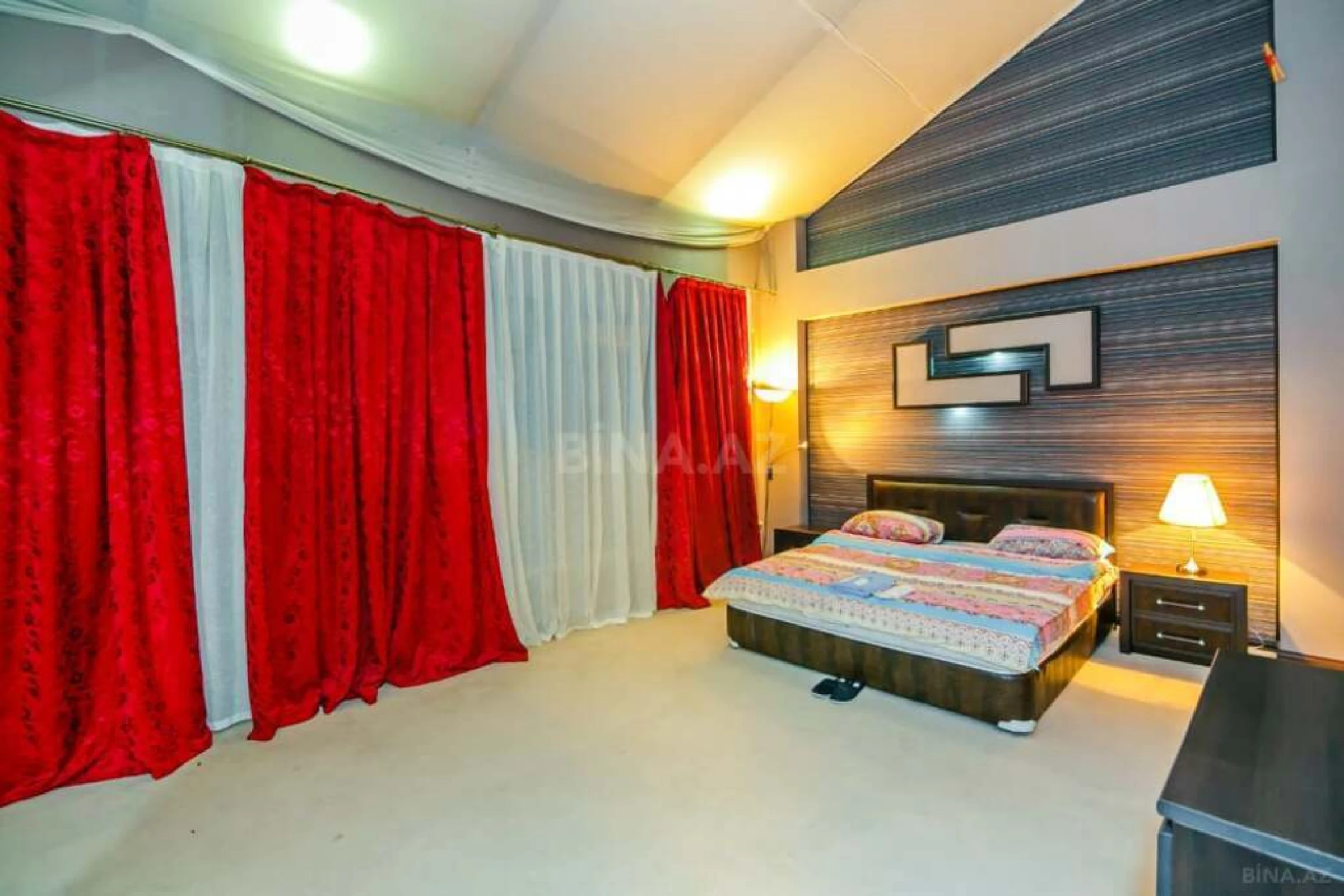 Kirayə verilir 6 otaqlı mənzil 350 m²