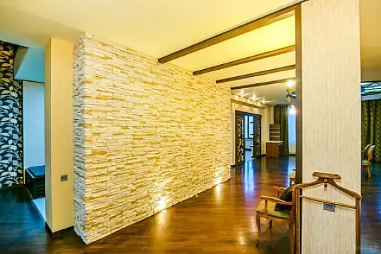 Kirayə verilir 6 otaqlı mənzil 350 m²