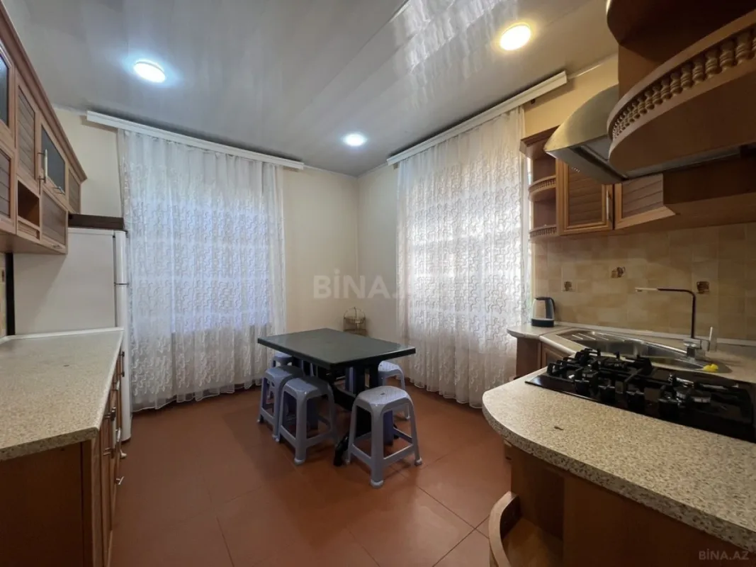 Kirayə verilir 5 otaqlı həyət evi 400 m²