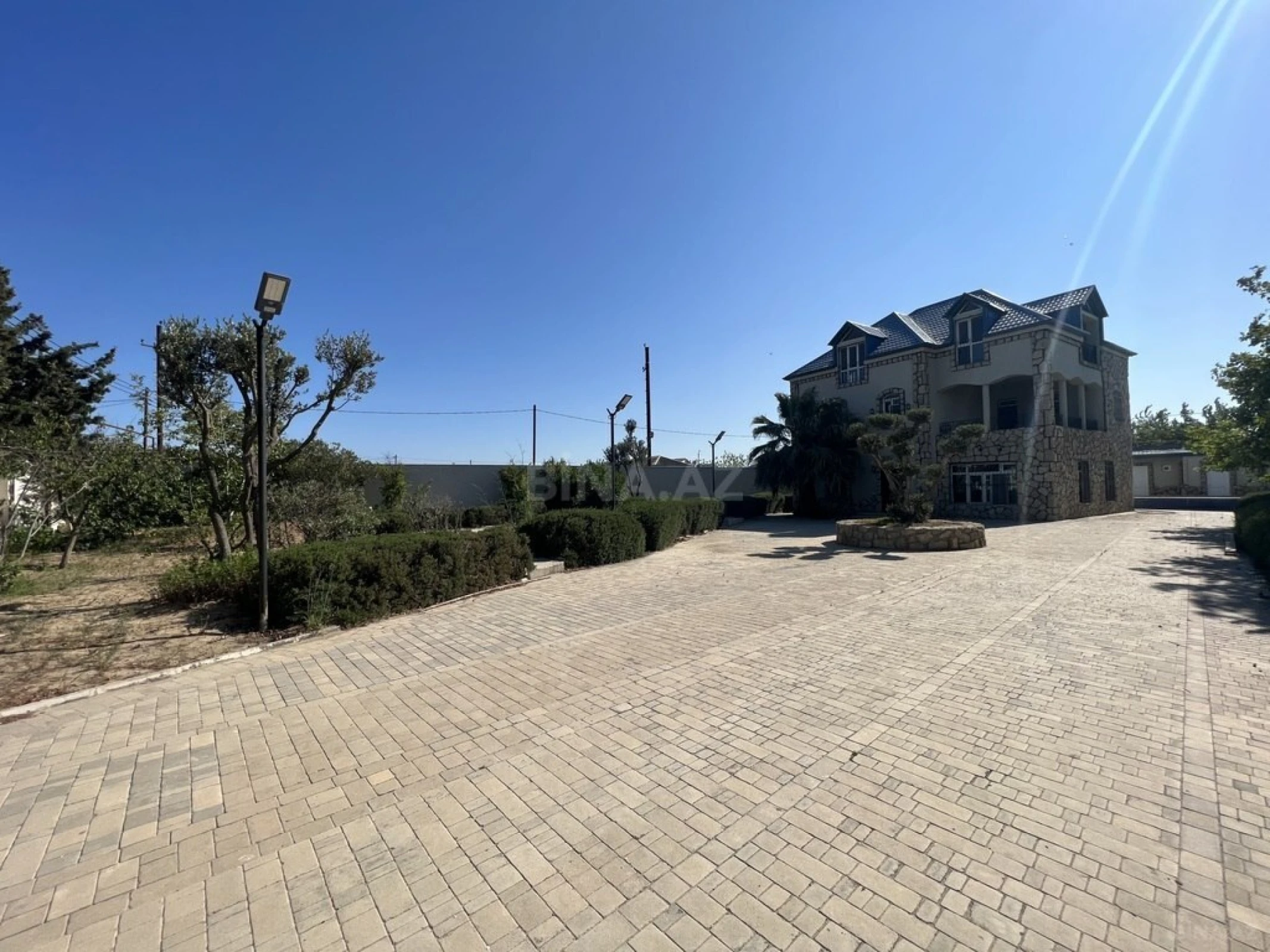 Kirayə verilir 5 otaqlı həyət evi 400 m²