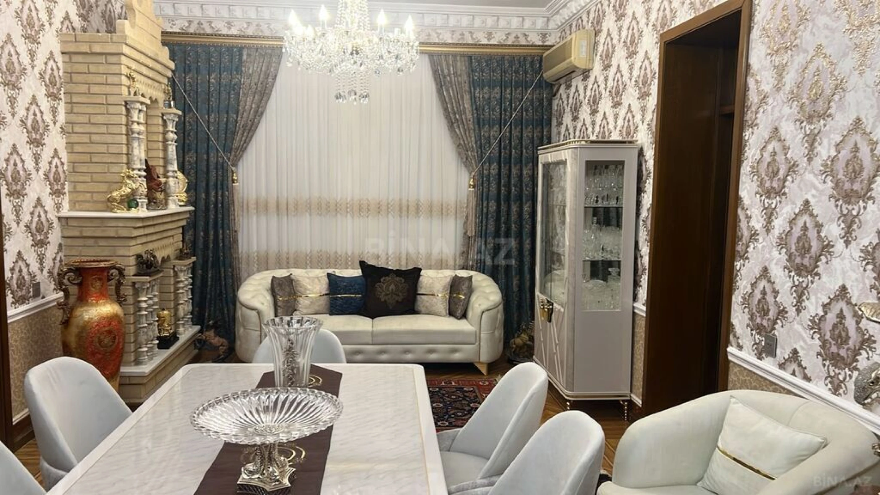 Satılır 10 otaqlı həyət evi 550 m²