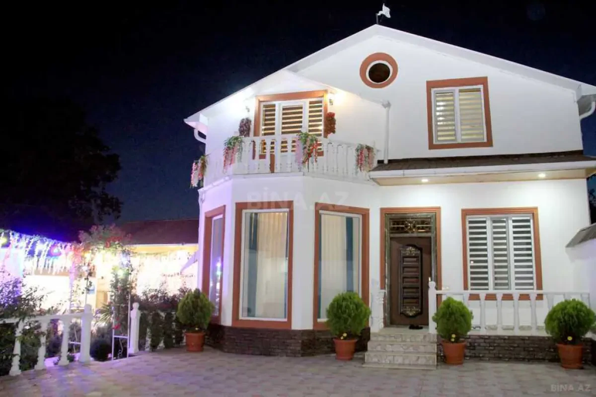 Kirayə verilir 5 otaqlı həyət evi 400 m²