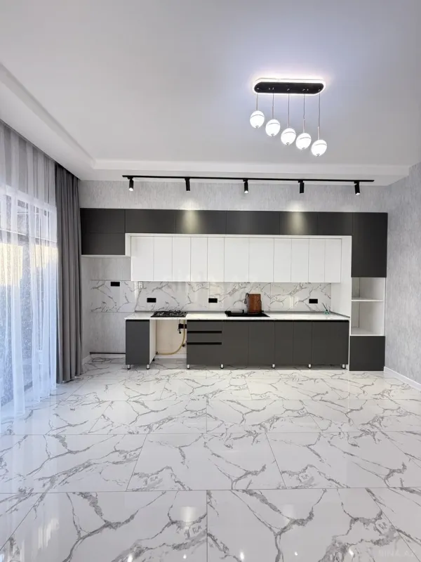 Satılır 4 otaqlı həyət evi 140 m²