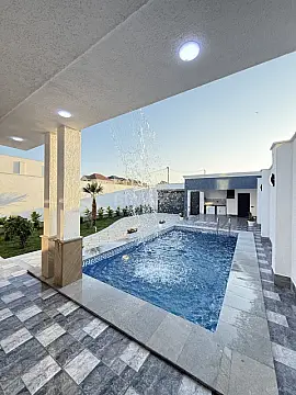 Satılır 4 otaqlı həyət evi 140 m²