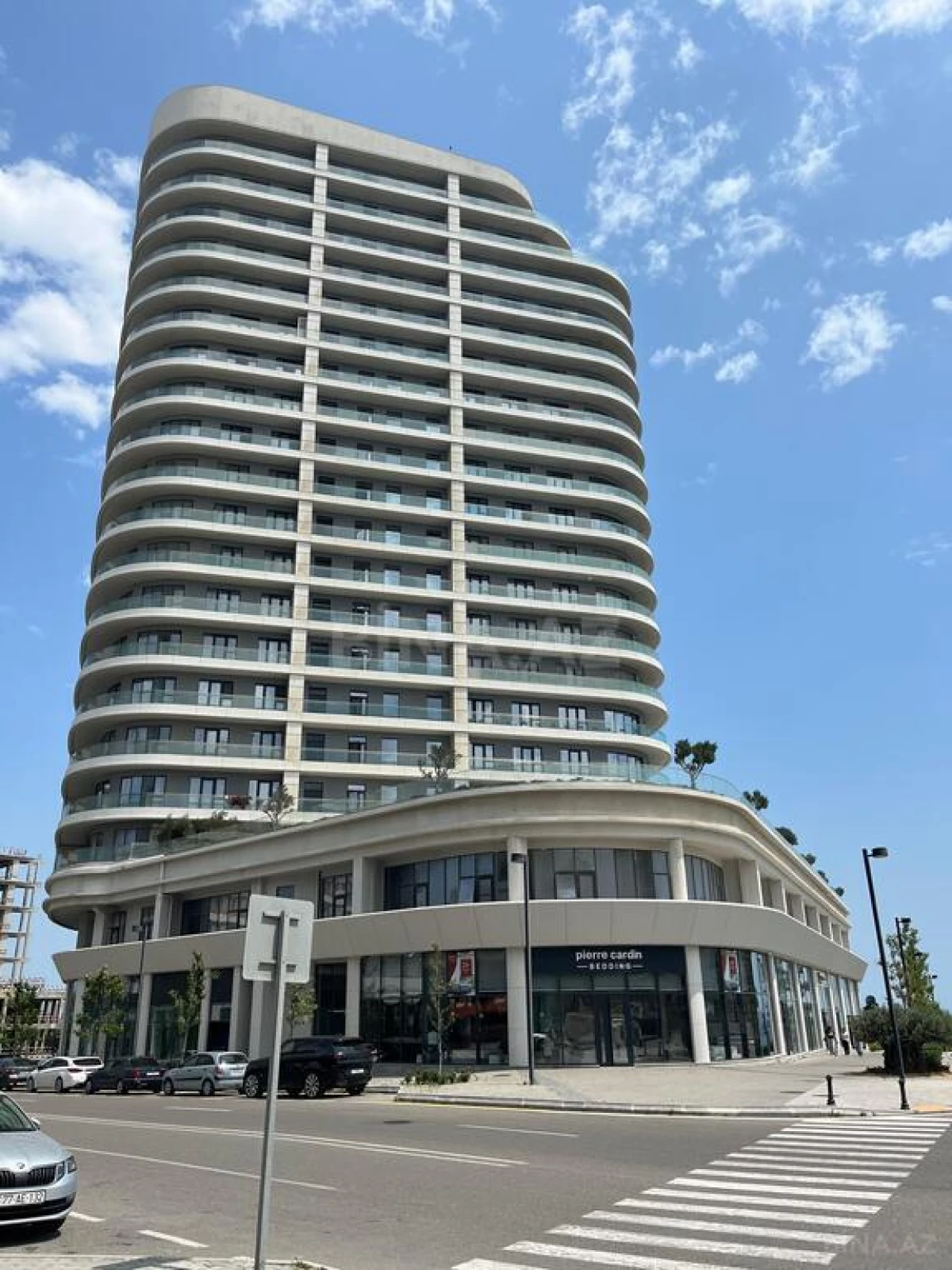 Satılır obyekt 269 m²