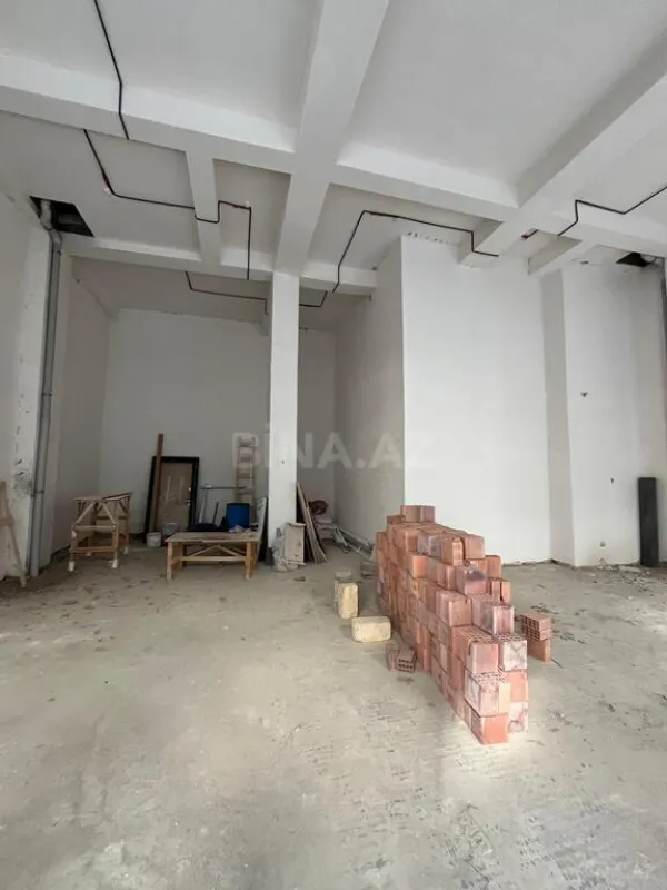 Satılır obyekt 269 m²