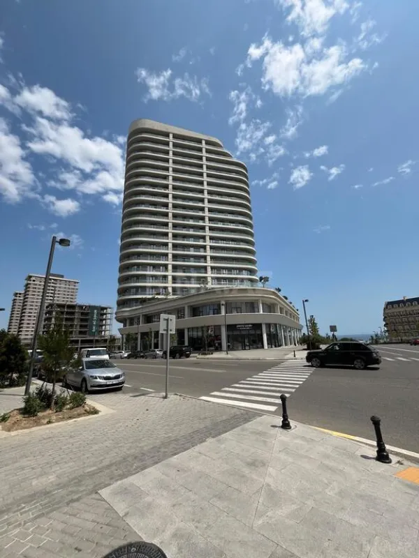 Satılır obyekt 269 m²