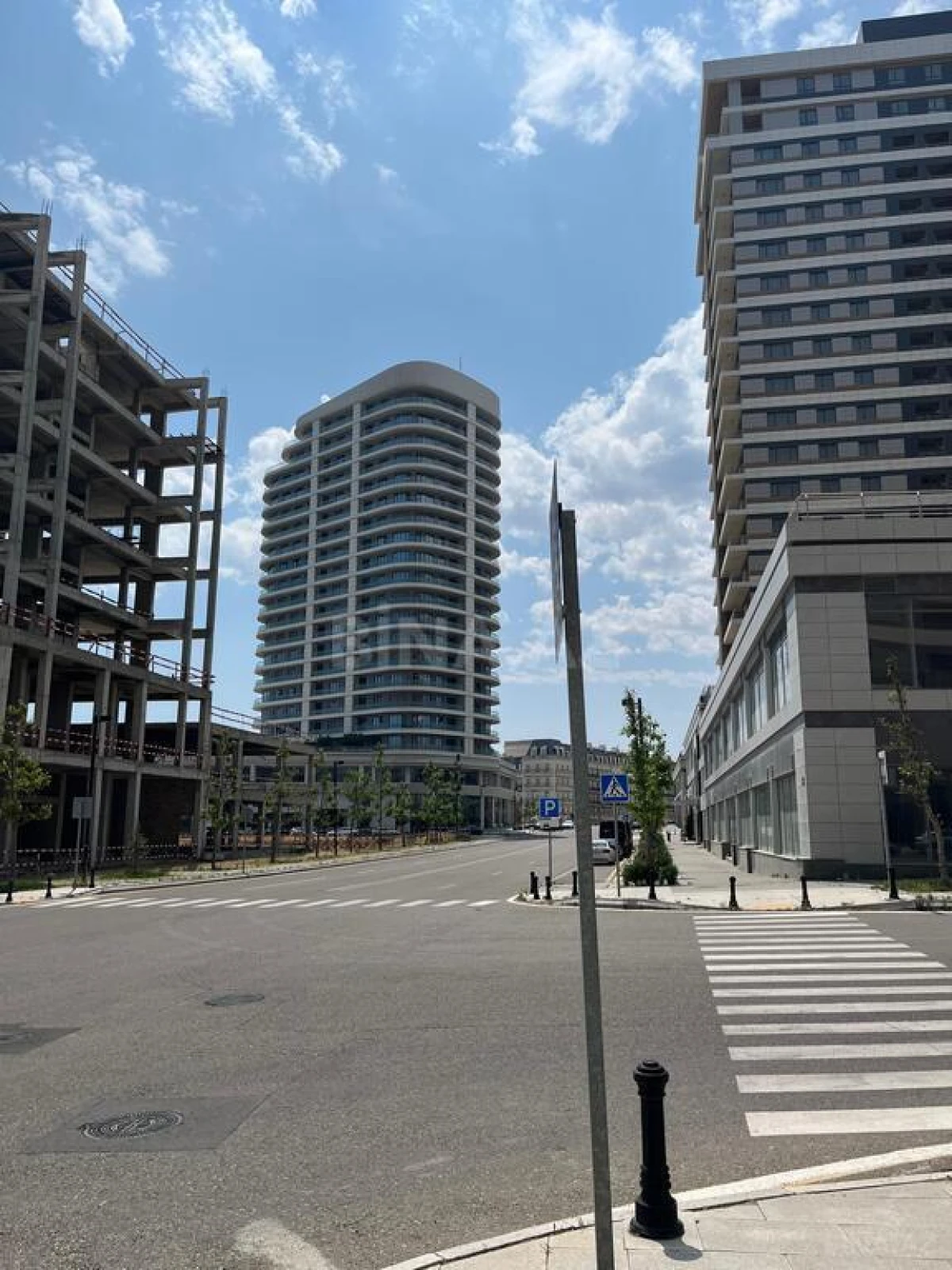 Satılır obyekt 269 m²