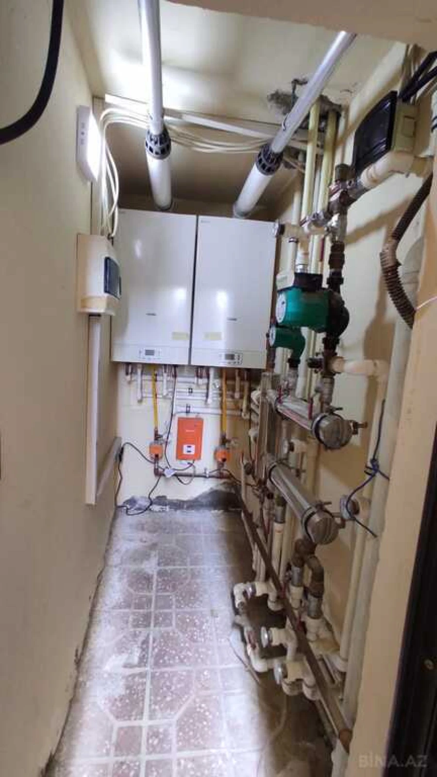 Satılır 6 otaqlı həyət evi 500 m²