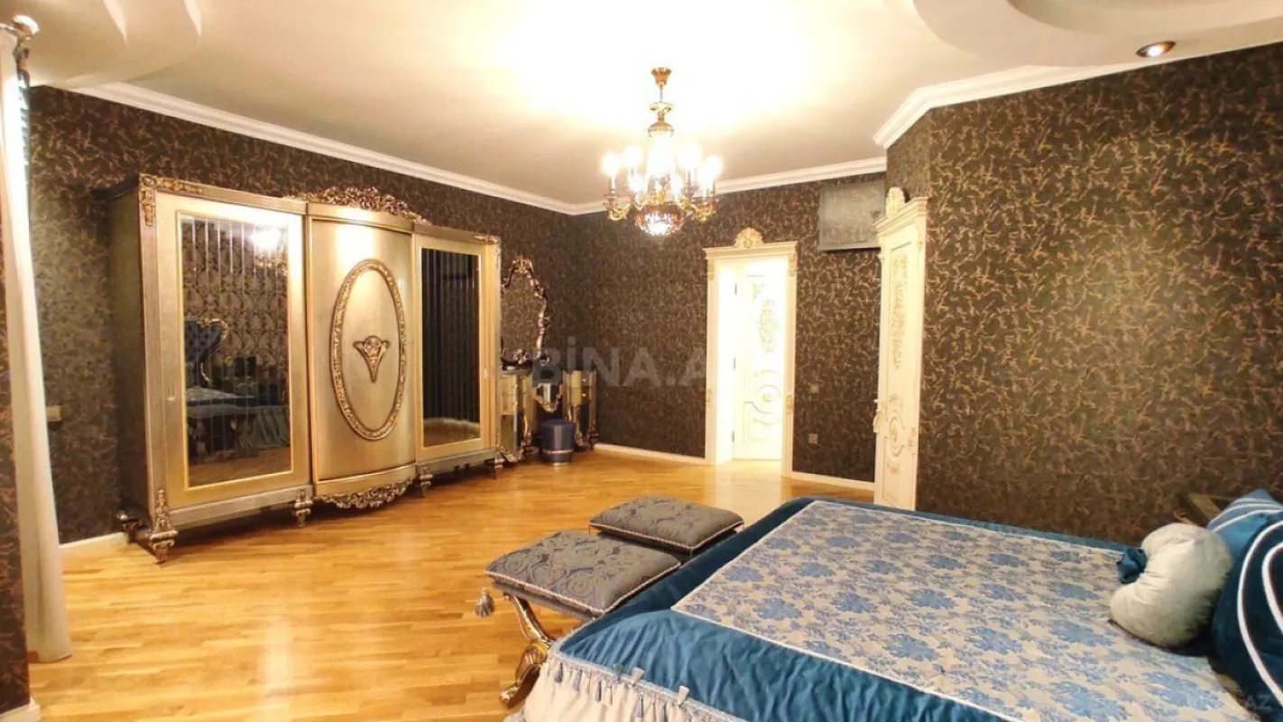 Satılır 6 otaqlı həyət evi 500 m²
