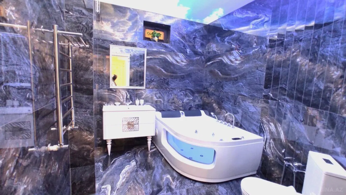 Satılır 6 otaqlı həyət evi 500 m²