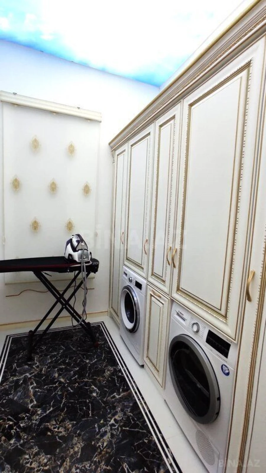 Satılır 6 otaqlı həyət evi 500 m²