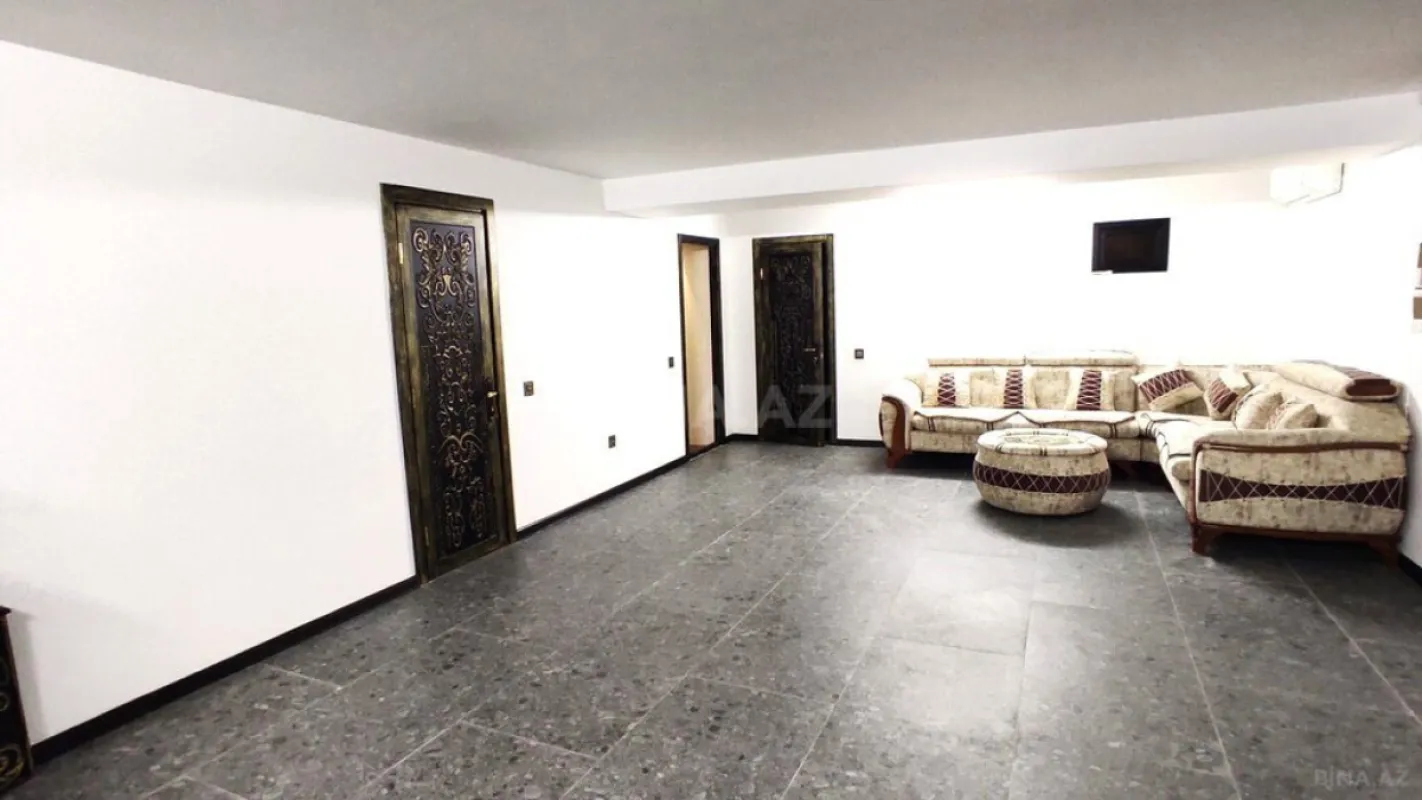 Satılır 6 otaqlı həyət evi 500 m²