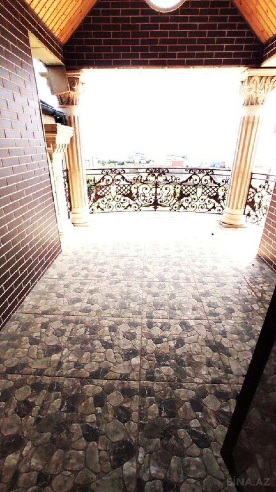 Satılır 6 otaqlı həyət evi 500 m²