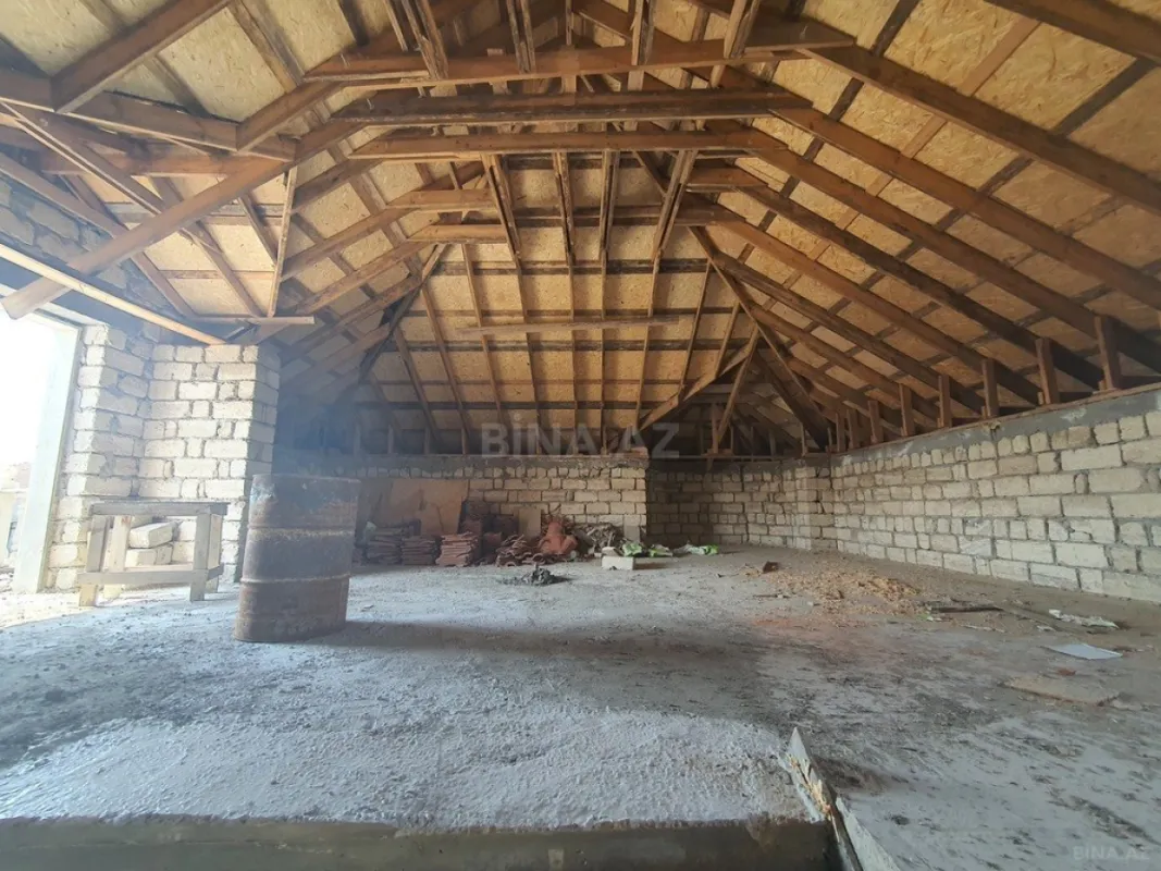 Satılır 6 otaqlı həyət evi 330 m²