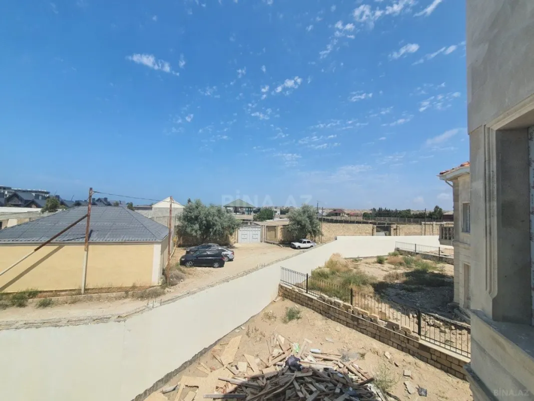Satılır 6 otaqlı həyət evi 330 m²