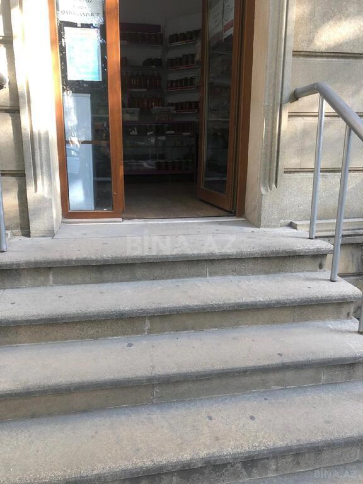 Kirayə verilir obyekt 70 m²