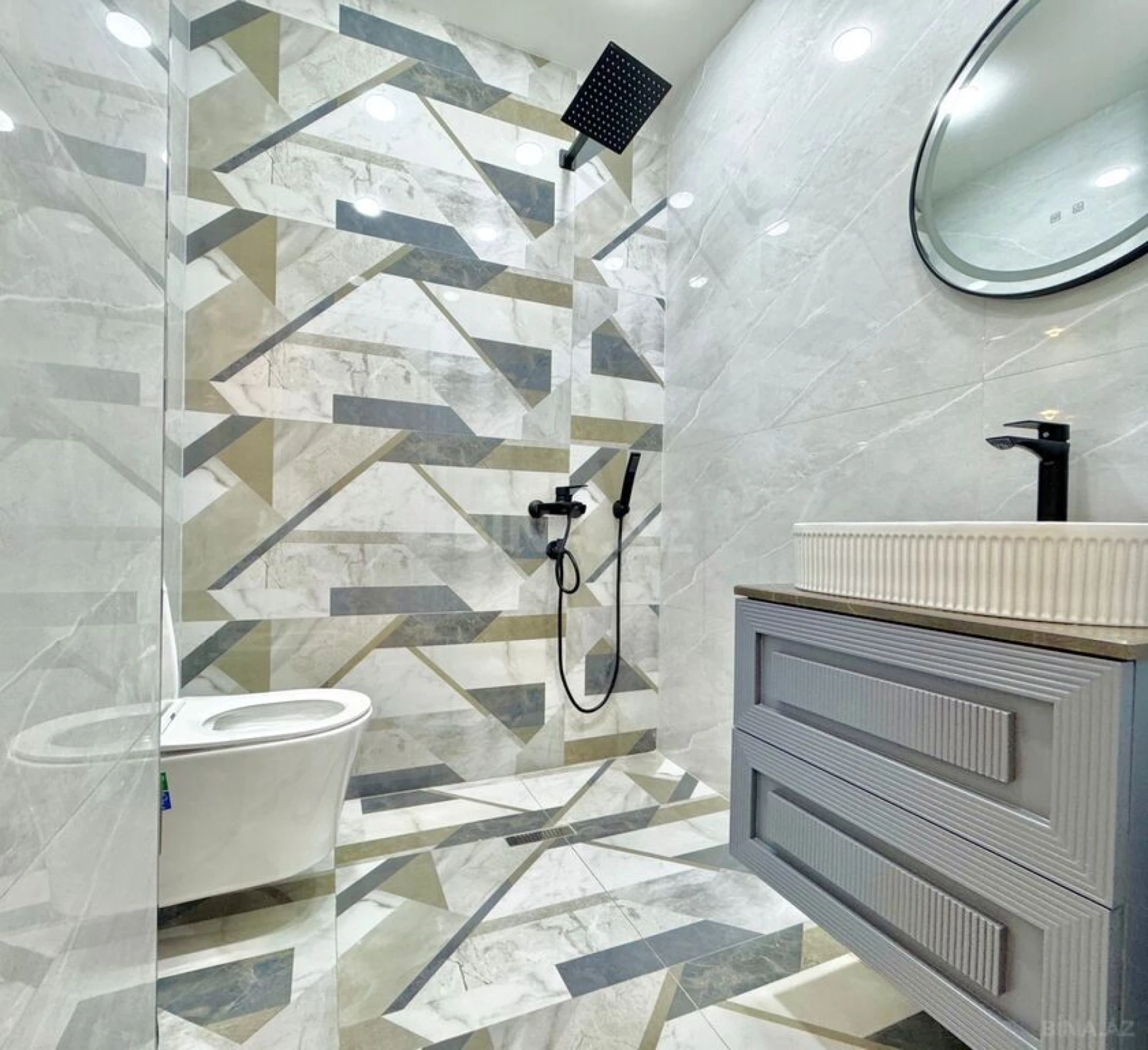 Satılır 3 otaqlı mənzil 120 m²