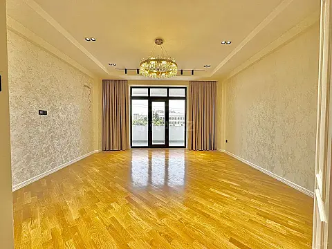 Satılır 3 otaqlı mənzil 120 m²