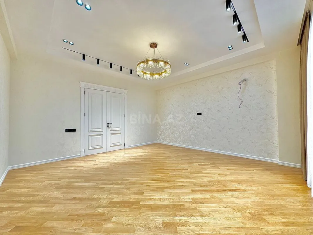 Satılır 3 otaqlı mənzil 120 m²