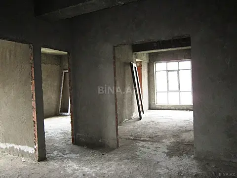Satılır 4 otaqlı mənzil 198 m²