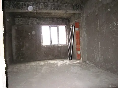 Satılır 4 otaqlı mənzil 198 m²