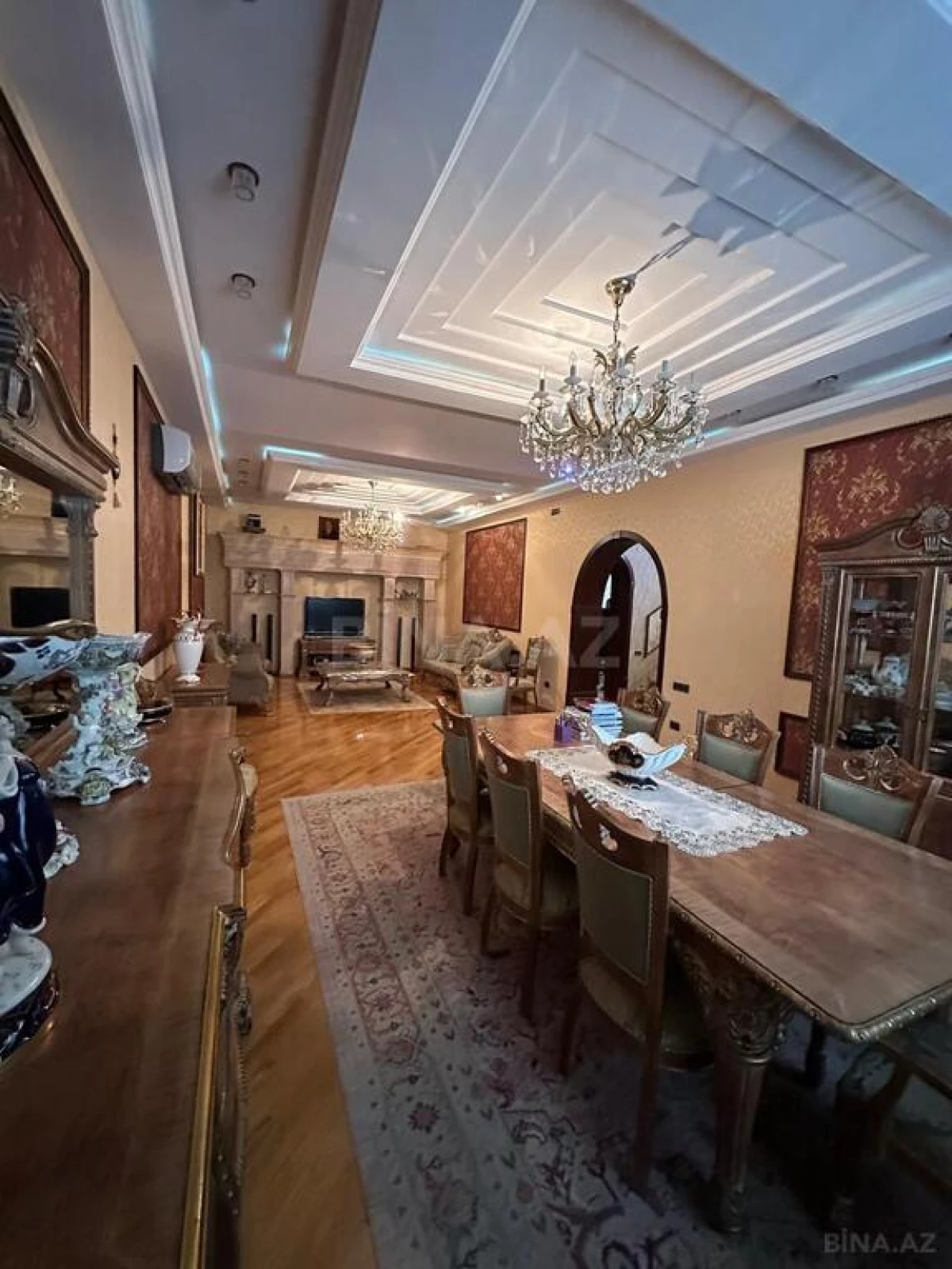 Satılır 7 otaqlı həyət evi 400 m²