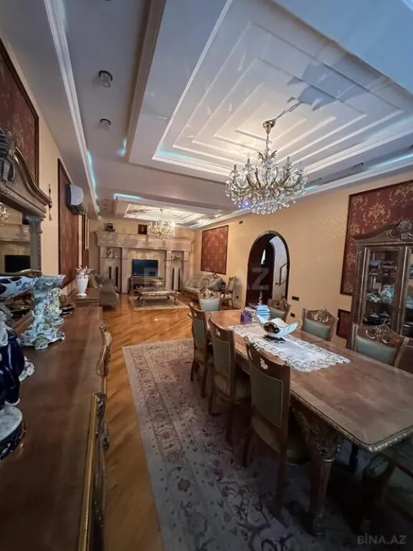 Satılır 7 otaqlı həyət evi 400 m²