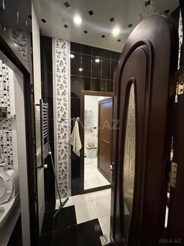 Satılır 7 otaqlı həyət evi 400 m²