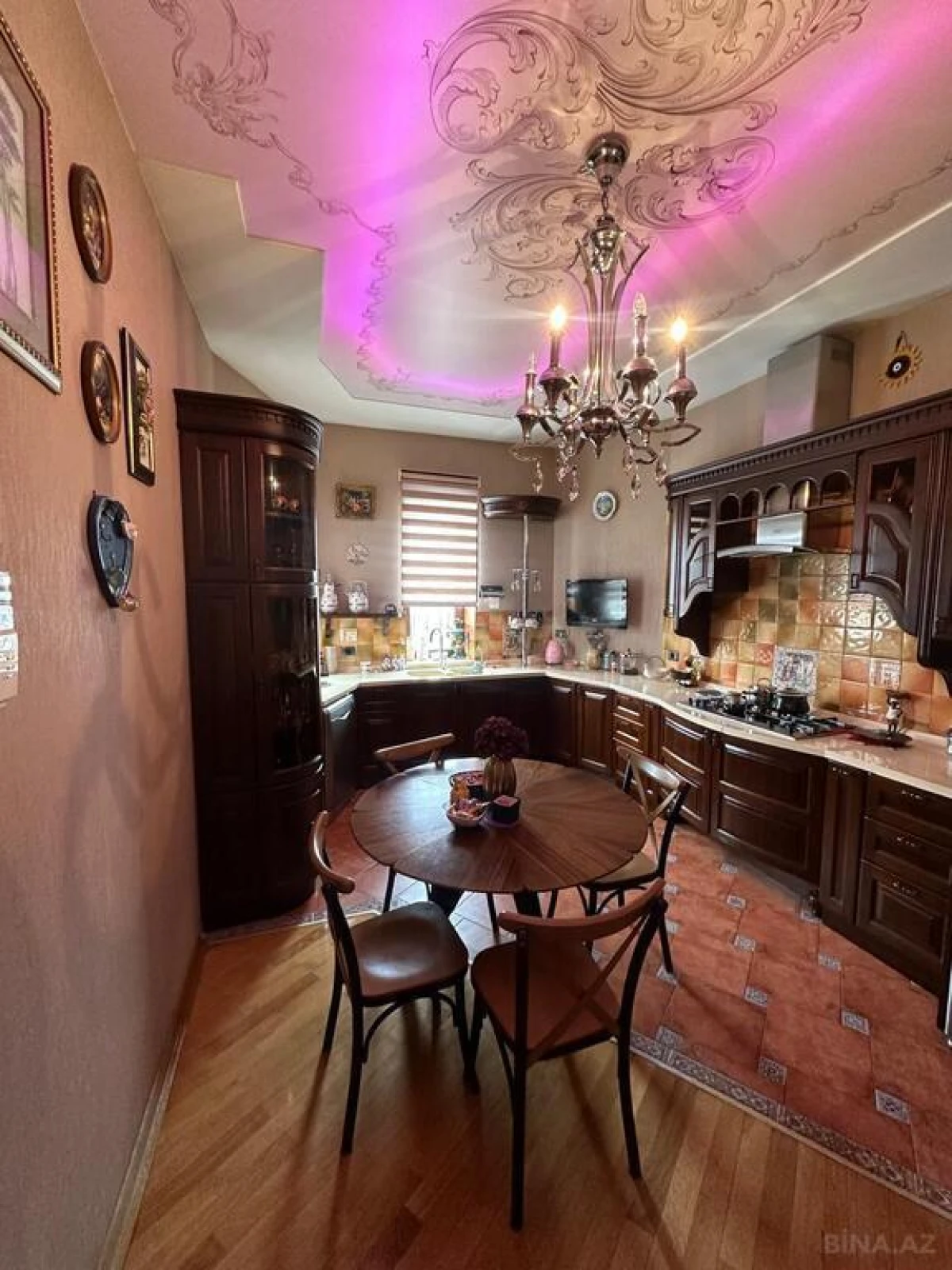 Satılır 7 otaqlı həyət evi 400 m²