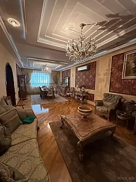 Satılır 7 otaqlı həyət evi 400 m²