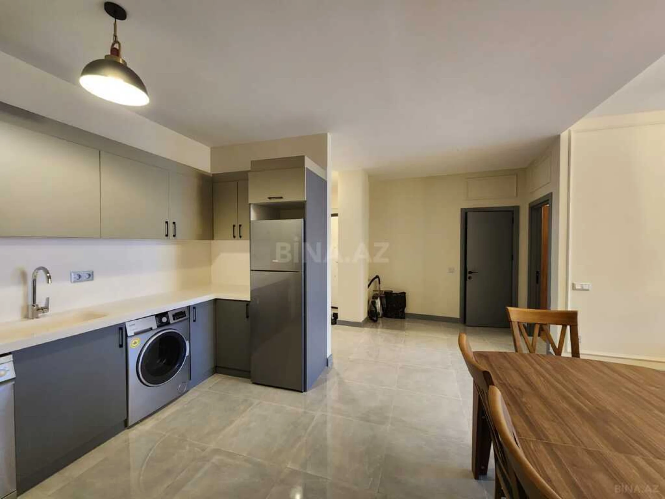 Kirayə verilir 2 otaqlı mənzil 87 m²