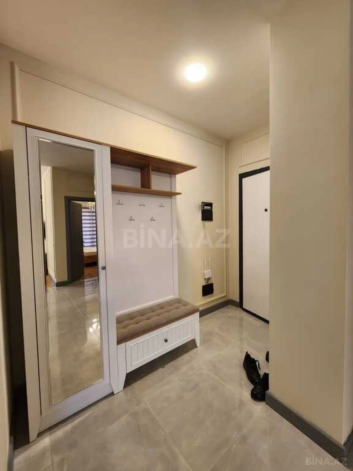 Kirayə verilir 2 otaqlı mənzil 87 m²
