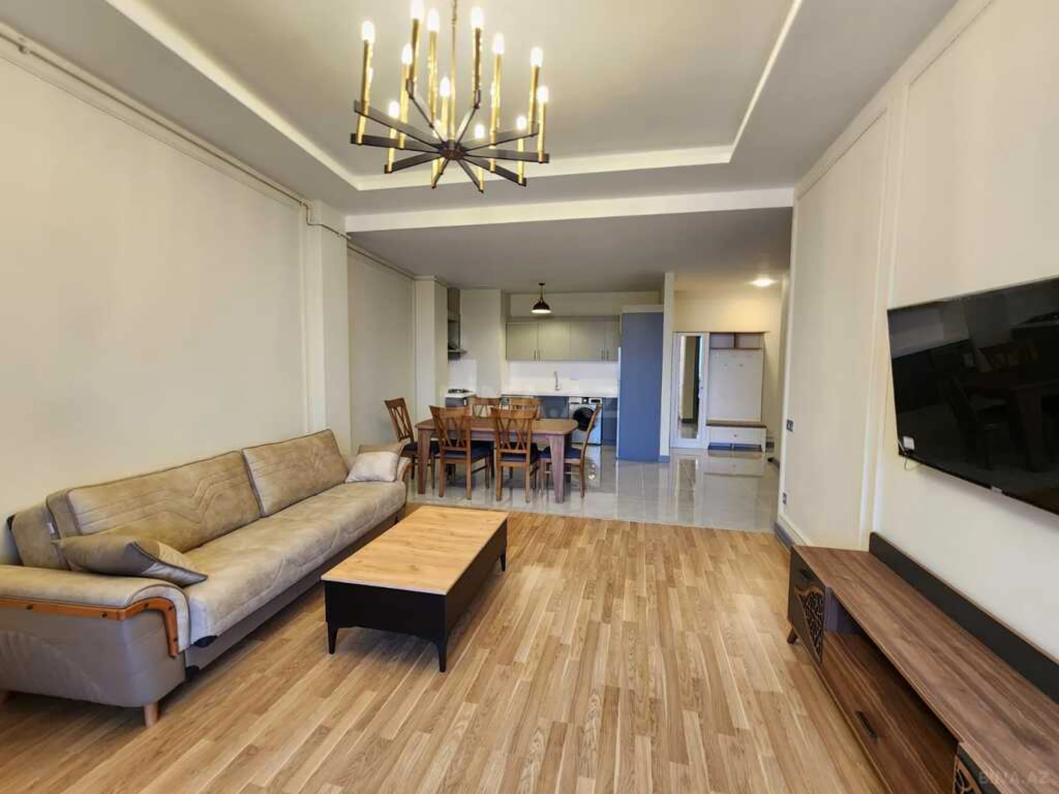 Kirayə verilir 2 otaqlı mənzil 87 m²
