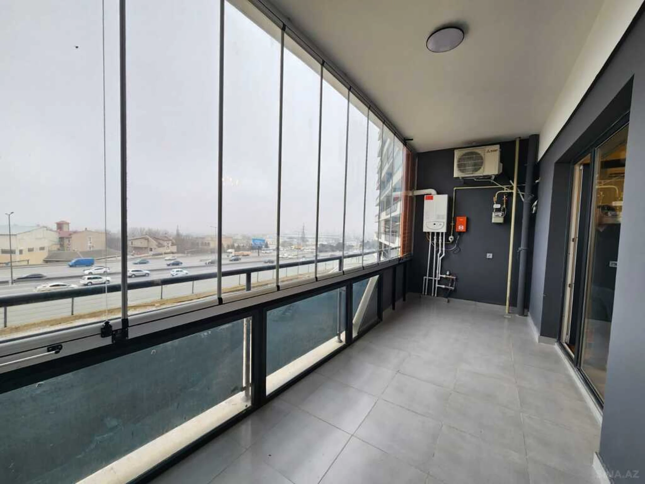 Kirayə verilir 2 otaqlı mənzil 87 m²