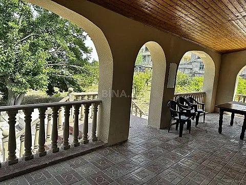 Satılır 4 otaqlı həyət evi 200 m²