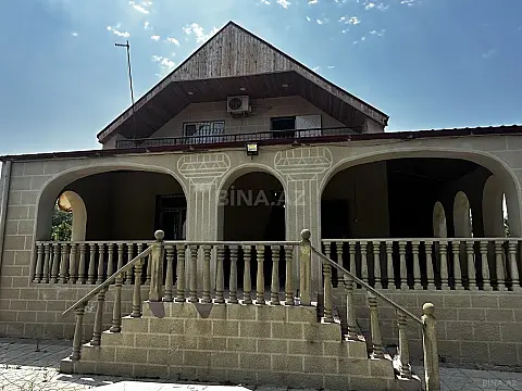 Satılır 4 otaqlı həyət evi 200 m² — Bakı, Novxanı 4 otaq 200.00 m²