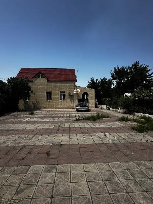 Satılır 4 otaqlı həyət evi 200 m²