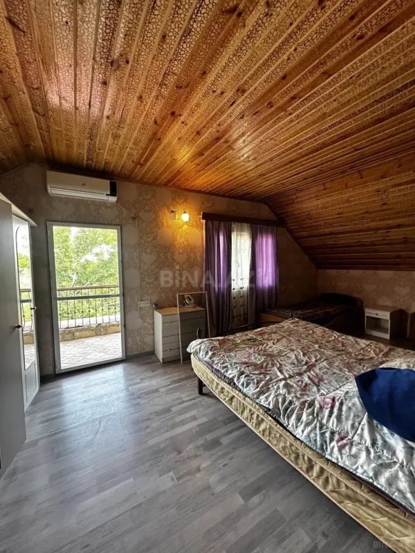 Satılır 4 otaqlı həyət evi 200 m²