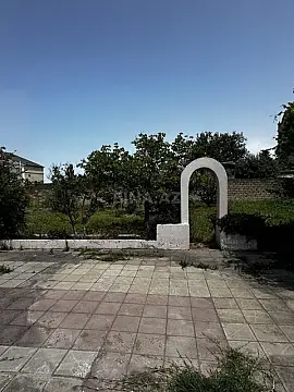 Satılır 4 otaqlı həyət evi 200 m²