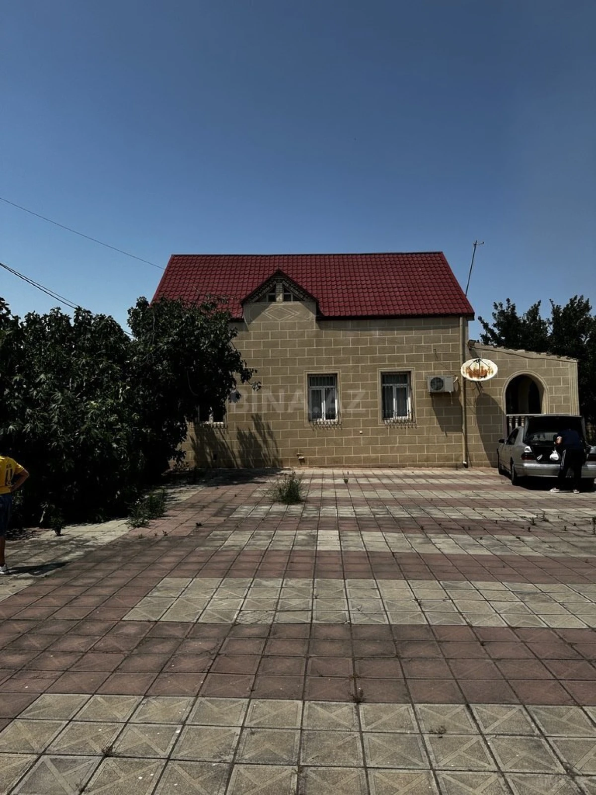 Satılır 4 otaqlı həyət evi 200 m²