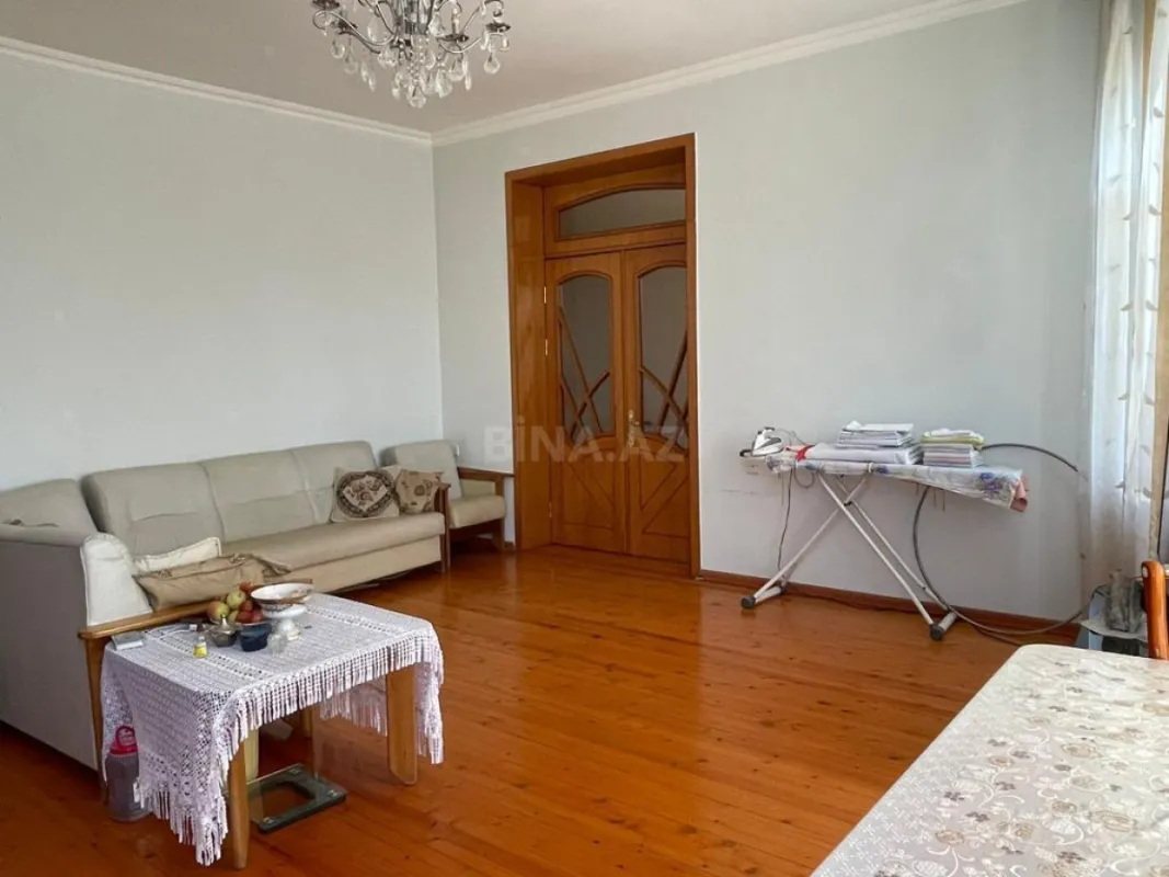 Satılır 7 otaqlı həyət evi 512 m²