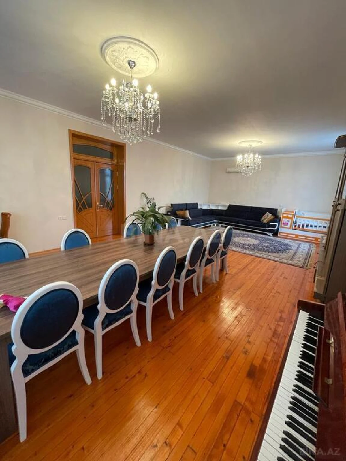 Satılır 7 otaqlı həyət evi 512 m²