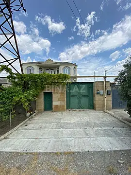 Satılır 7 otaqlı həyət evi 512 m²